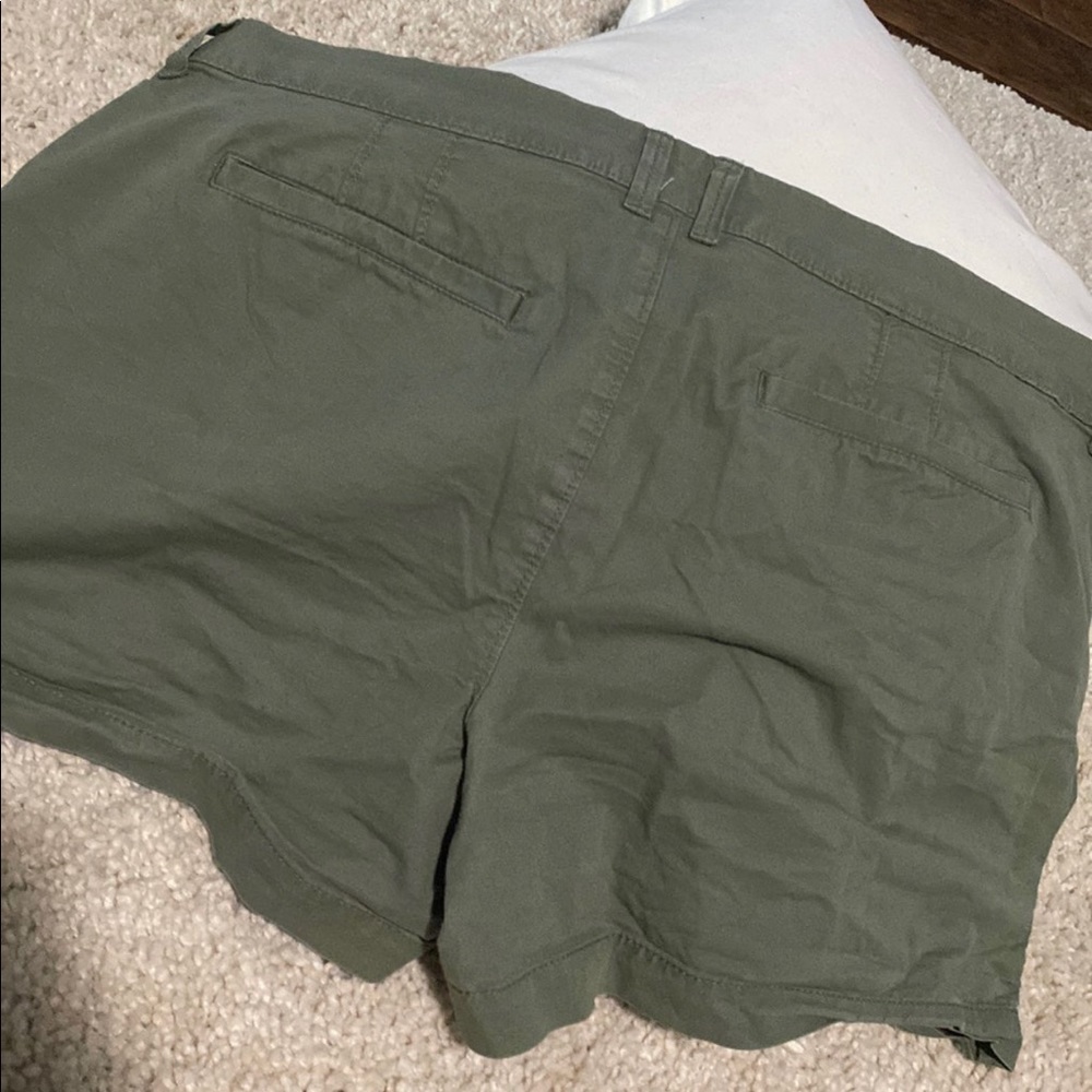 OLD NAVY SHORT SHORTS
